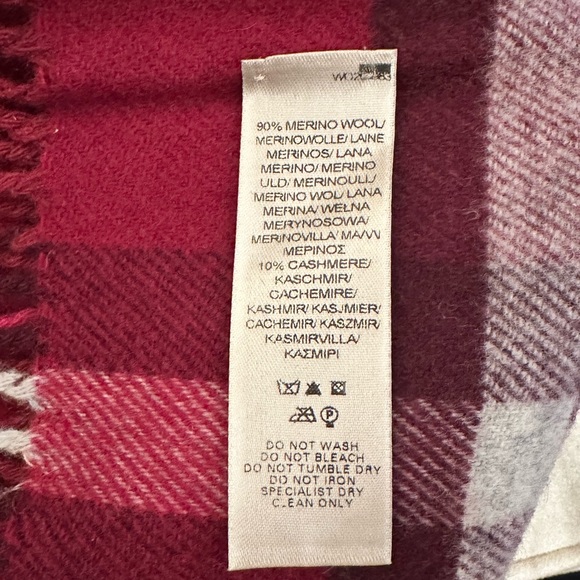 BURBERRY Large Giant Checker Pullover Scarf - Picture 5 of 5